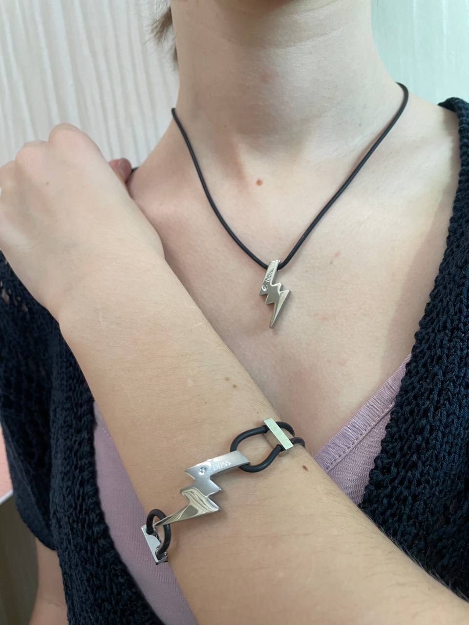 Браслет с элементом молния